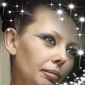 Meet your Posher, Daniellea